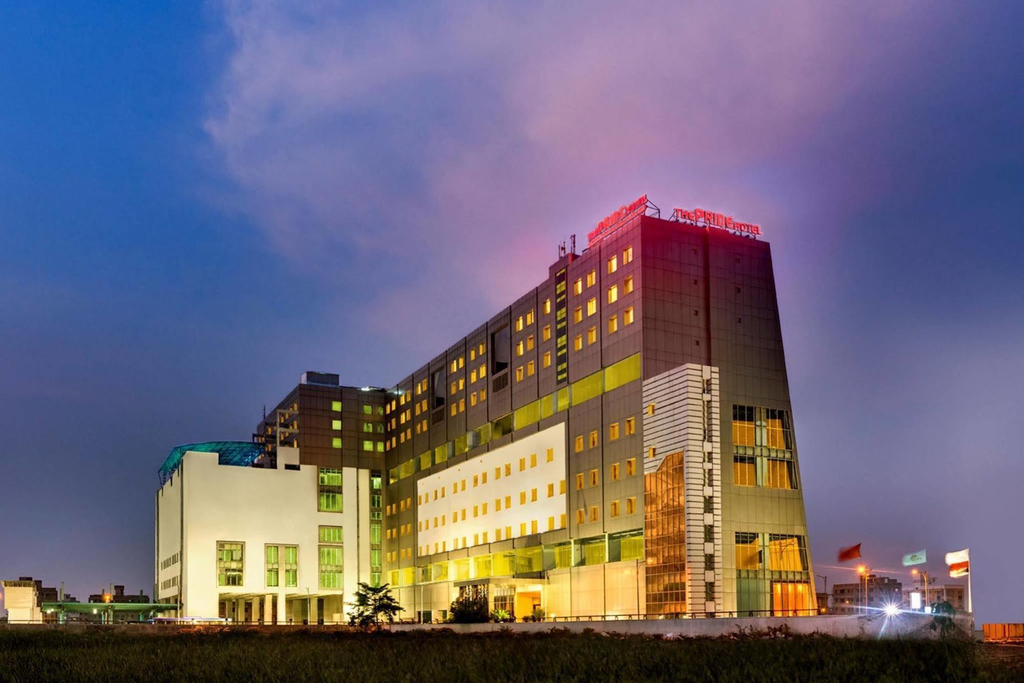 Pride Plaza Hotel, Kolkata Exterior photo